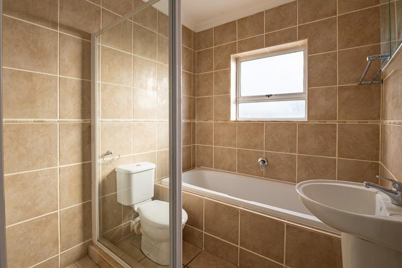 3 Bedroom Property for Sale in Protea Heights Western Cape